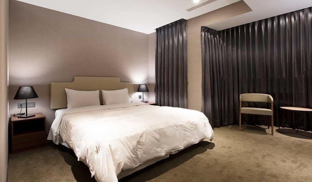 Noble Hotel Tajpej Kültér fotó
