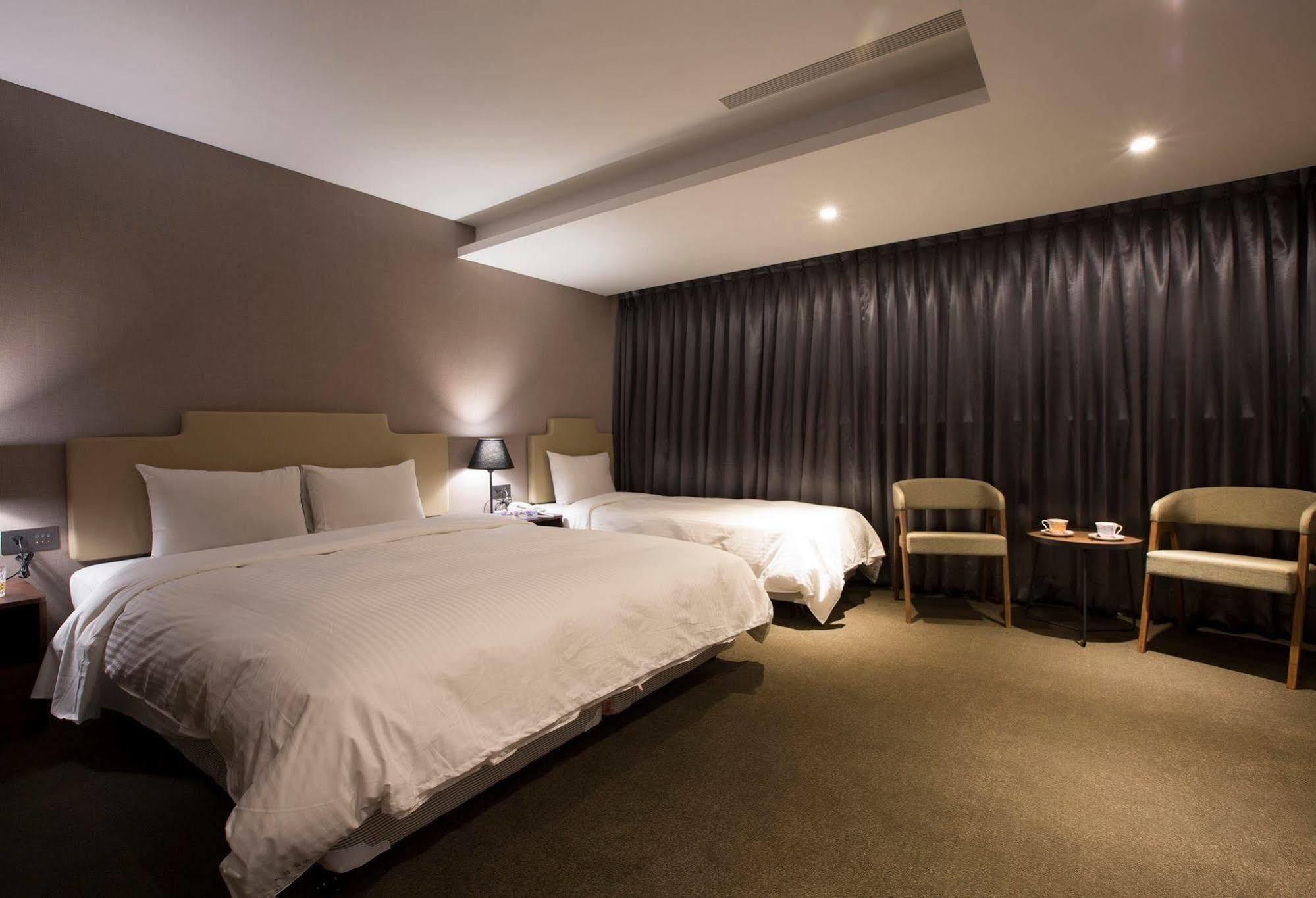 Noble Hotel Tajpej Kültér fotó