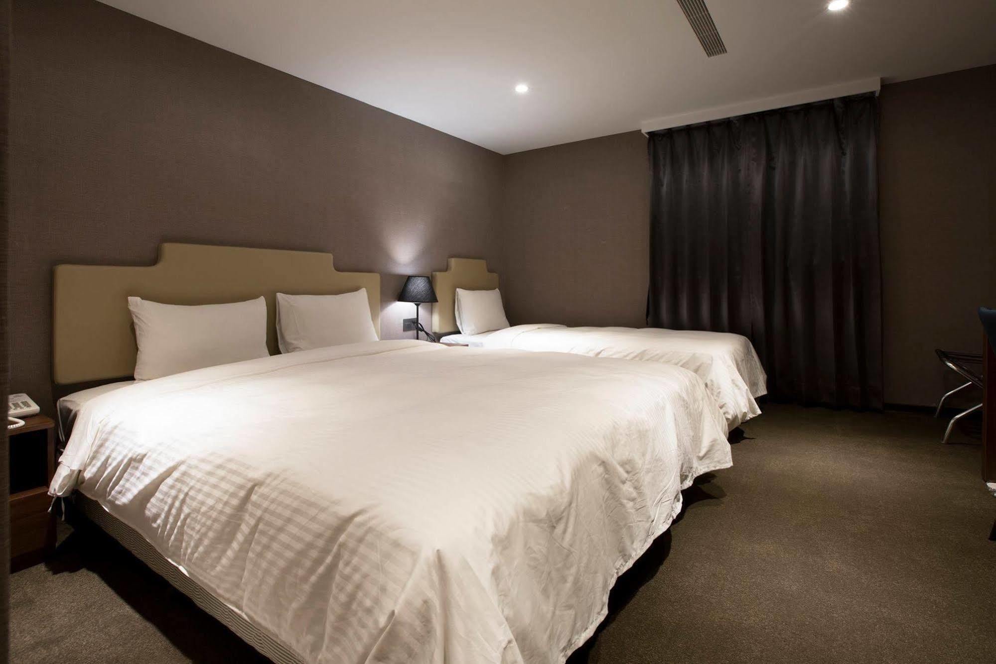 Noble Hotel Tajpej Kültér fotó